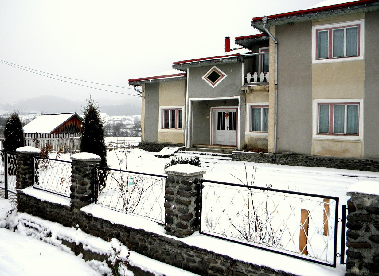 Casa Florea Poiana Stampei Ngoại thất bức ảnh