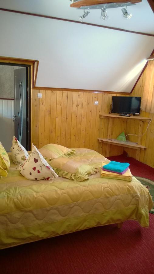 Casa Florea Poiana Stampei Ngoại thất bức ảnh